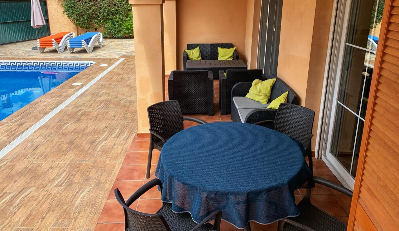 Beach Villa Costanera In Marbella Bagian luar foto